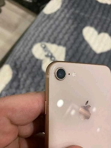 a 8: IPhone 8, Б/у, 64 ГБ, Золотой, Зарядное устройство, 100 % — 2