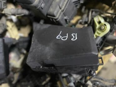 продаю дом: Петли капота Toyota, Б/у, Оригинал — 21