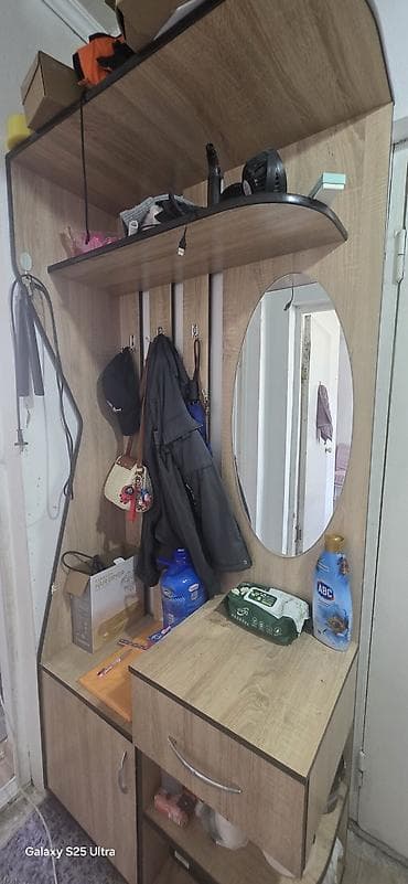 Прихожая-гарнитур с зеркалом и системой хранения - Материал: ЛДСП под at lalafo.kg Прихожая-гарнитур с зеркалом и системой хранения - Материал: ЛДСП под