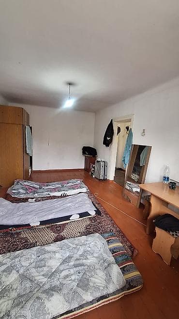 Недвижимость: 1 комната, 28 м², Хрущевка, 4 этаж, Старый ремонт — 1