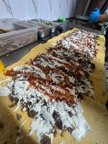 шкаф купе б: Шаурмист балдар керек 
Регионго чыгып иштей турган — 1