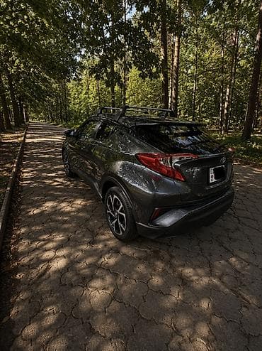 Toyota C-HR: 2018 г., 2 л, Вариатор, Бензин, Кроссовер — 4