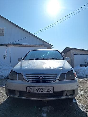 stepwgn rg: Toyota Gaia: 2002 г., 2 л, Автомат, Бензин, Минивэн — 2