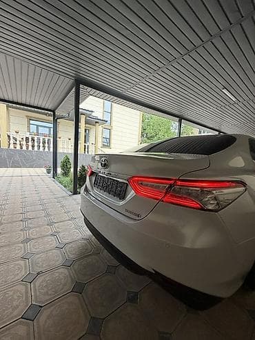 Продажа авто: Toyota Camry: 2018 г., 2.5 л, Вариатор, Гибрид, Седан — 3