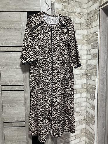 Платье-халат на молнии с рукавом 3/4. Идеальна как домашнее платье