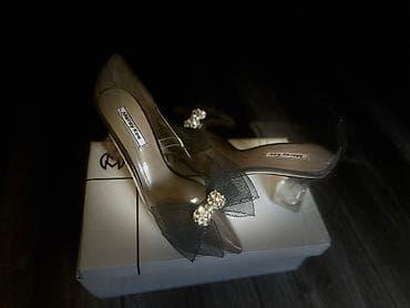 спартивная обувь: Продаю туфли новые, размер 40 цена 2700 — 2