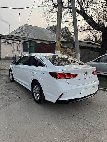 Продажа авто: Hyundai Sonata: 2020 г., 2 л, Автомат, Газ, Седан — 4