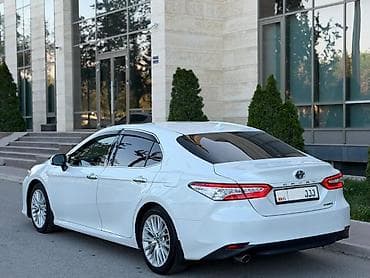 camry 5: Toyota Camry: 2017 г., Гибрид, Седан — 4
