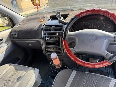 jak авто: Toyota Ipsum: 1996 г., 2 л, Автомат, Бензин, Минивэн — 6