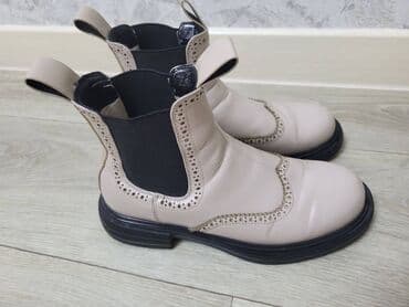 оптом ботинки: Продам демисезонные полусапожки(бежевые). Размер 38. В отличном — 1