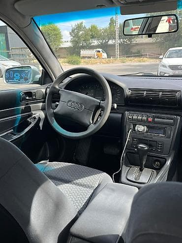 Audi: Audi A4: 1996 г., 1.8 л, Автомат, Бензин, Седан — 5