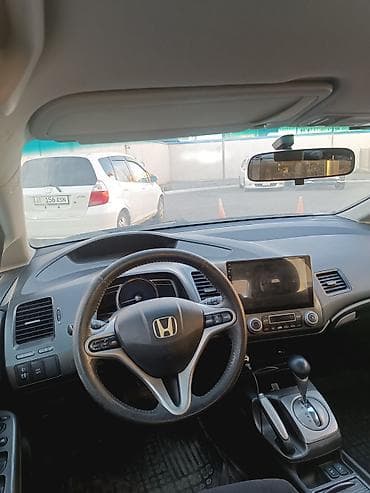 mazda примаси: Honda Civic: 2007 г., 1.3 л, Автомат, Гибрид, Седан — 4
