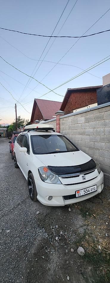 Honda Stream: 2005 г., Минивэн