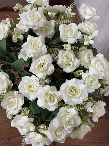 Гулдор сатылат. Жаны. Веткалары жакшы. Подставка бар в комплекте 3шт