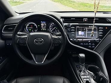 prius 30: Toyota Camry: 2018 г., 2.5 л, Автомат, Гибрид, Седан — 5
