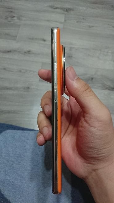 iphone plus: Vivo X100 Ultra, Б/у, 256 ГБ, цвет - Оранжевый, 1 SIM — 4
