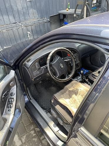 Hyundai Elantra: 2005 г., 1.6 л, Кол менен иштөөчү, Бензин, Седан