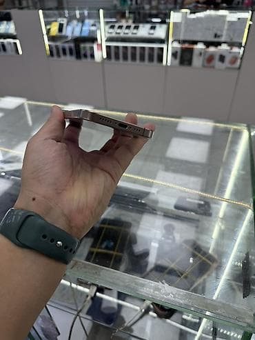 Техника и электроника: IPhone 16 Pro, Б/у, 256 ГБ, Золотой, Зарядное устройство, Защитное стекло, Чехол, 91 % — 4