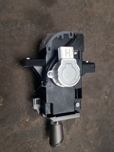 адаптер type c: Toyota Prius 20, селектор коробки передач. Тоета Приус 20. 2005год — 2