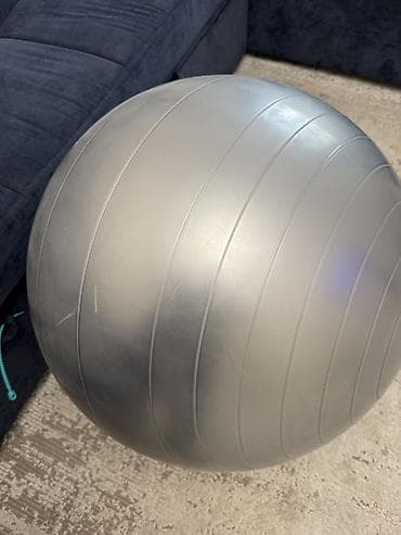 фитнес эспандеры: Фитбол (гимнастический мяч) серебристого цвета. - Диаметр — 2
