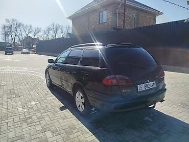 королла 1 6: Toyota Avensis: 2003 г., Универсал — 3