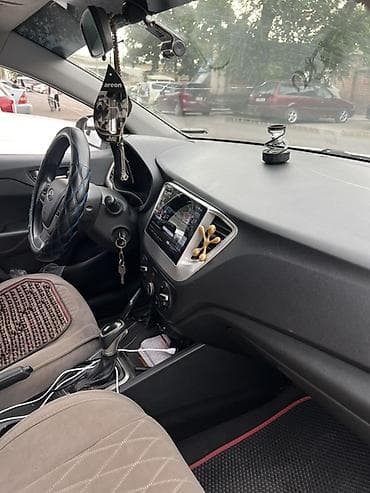 Hyundai Solaris: 2017 г., 1.6 л, Автомат, Бензин, Седан — 9