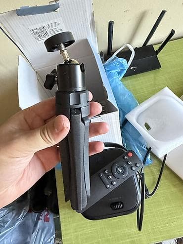 Продается проектор срочно. Цена 15000 сом. Проектор от Umii — 3
