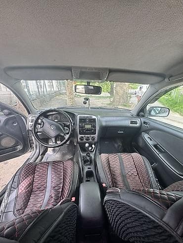 с4 2: Toyota Avensis: 2002 г., 1.6 л, Механика, Бензин, Седан — 1