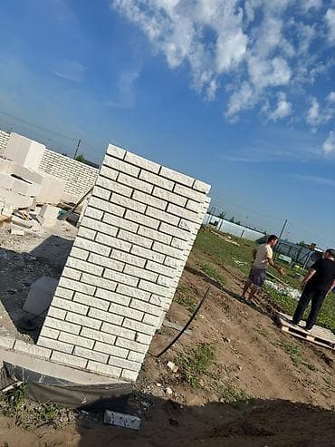 демонтаж обои: Кладка стен из кирпичах из шлакоблока/керамзитобетонного блока - — 6