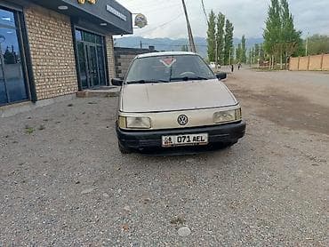 Volkswagen Passat: 1990 г., 1.8 л, Ручные, Бензин, Седан