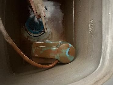 клапан для воды: Услуга: ремонт и настройка арматуры сливного бачка унитаза - — 4