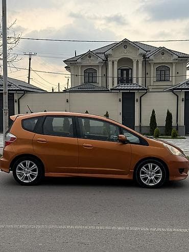 fit 2008: Honda Fit: 2009 г., Хэтчбэк — 3
