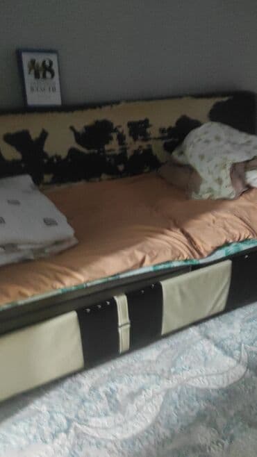 Шкафы: Прямой диван, Б/у, Одноместный — 2