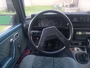 moning: Opel Rekord: 1984 г., 2 л, Ручные, Бензин, Седан — 7