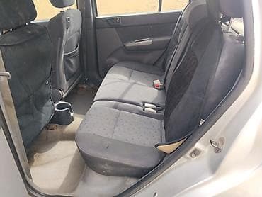 matrix toyota: Hyundai Matrix: 2003 г., 1.3 л, Механика, Бензин, Универсал — 4