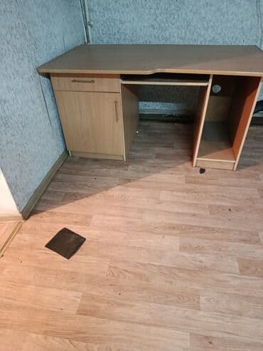 компьютеры стол: Компьютерный стол, С полками — 1