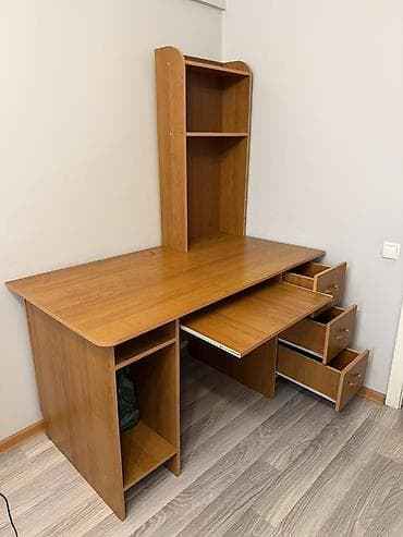 кухоный стол бу: Компьютерный стол, С полками — 3