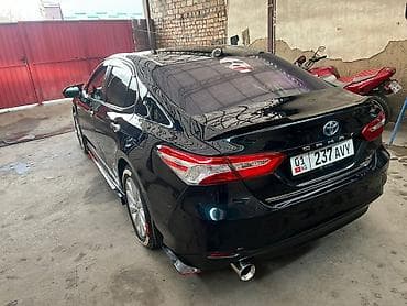 toyta: Toyota Camry: 2018 г., 2.5 л, Автомат, Гибрид, Седан — 2