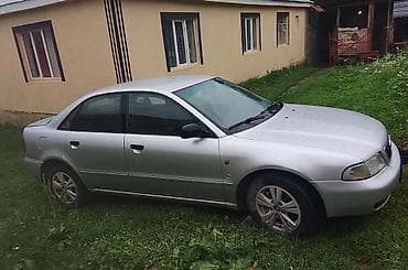 вито 2 8: Audi A4: 1995 г., 1.8 л, Механика, Бензин, Седан — 1