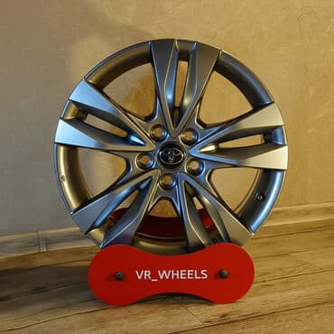 шаровый на тайота фораннер 215: Литые Диски R 18 Toyota, Комплект, отверстий - 5, Б/у — 1