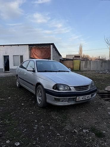 Toyota Avensis: 1998 г., 2 л, Механика, Дизель, Хэтчбэк