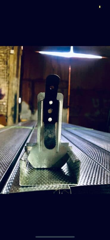 потолок гипсокартон: Гипсокартон со всеми комплектующими. 
Профиль для гипсокартон — 15