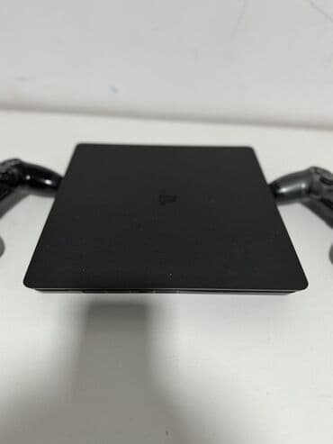 плейшен 4: Игровая консоль Sony PlayStation 4 (1трб)в черном цвете, предлагающая — 3