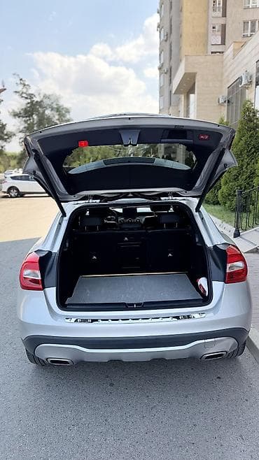 Mercedes-Benz GLA-Class: 2018 г., 2 л, Автомат, Бензин, Хэтчбэк — 9