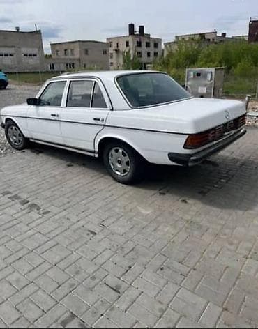 Mercedes-Benz W123: 1982 г., Автомат — 5