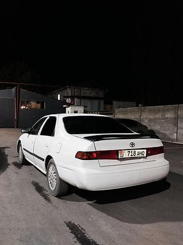 машины с двумя баками: Toyota Camry: 2000 г., 2.2 л, Автомат, Бензин, Седан — 4