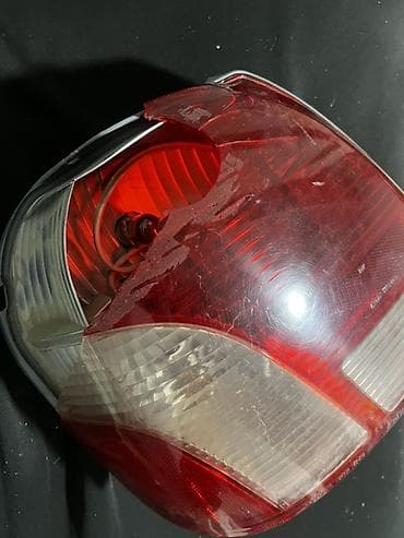 eagle eyes: Левый стоп-сигнал
Просто стекло сломан
Все Свет работает — 2