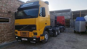 1000 к: Тягач, Volvo, 1998 г., Тентованный — 2