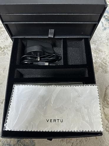жаны ырлар: Vertu Constellation, Жаңы, түсү - Кара — 4