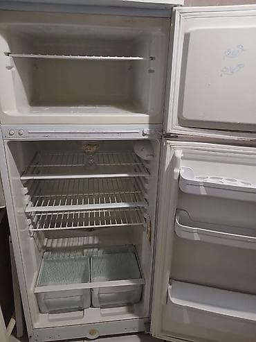 куплю маразильник: Холодильник Indesit, Двухкамерный — 2